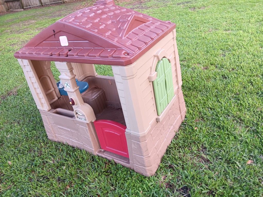 Step2 Neat & Tidy Cottage II Brown Playhouse Plastic Kids Outdoor Toy
