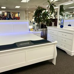 4th Of July Pre Sale🚨Beautiful White 5pc Bedroom Furniture Set With LED Lighting Available Only$599