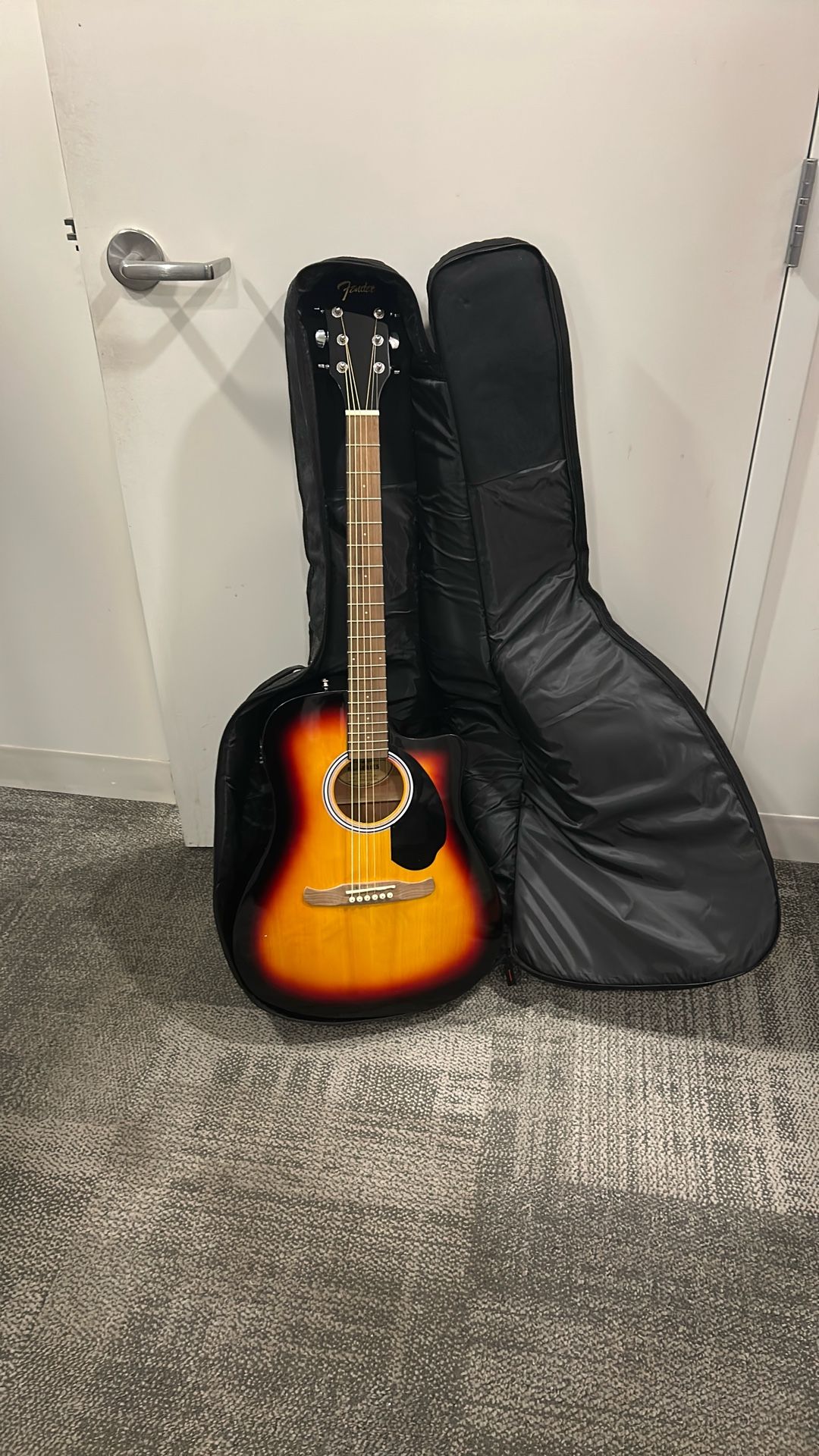 Fender FA-125CE Acoustic Guitar + Bag – Great Condition