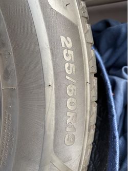 Set 255 60 19 Bridgestone. Con 80%