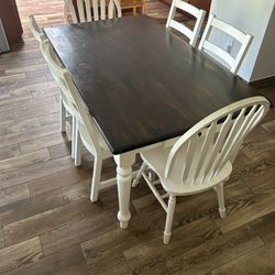 Dining Room Table And Chairs 