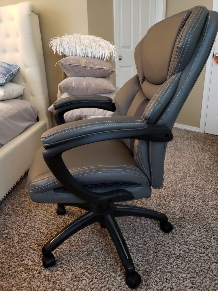 Dormeo Espo Octaspring Manager Office Chair, Gray for Sale in Issaquah