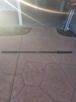 Hero 45 lb Olympic Barbell – Great Condition