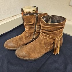 BORN Distressed Leather Boots Women's Size 7 