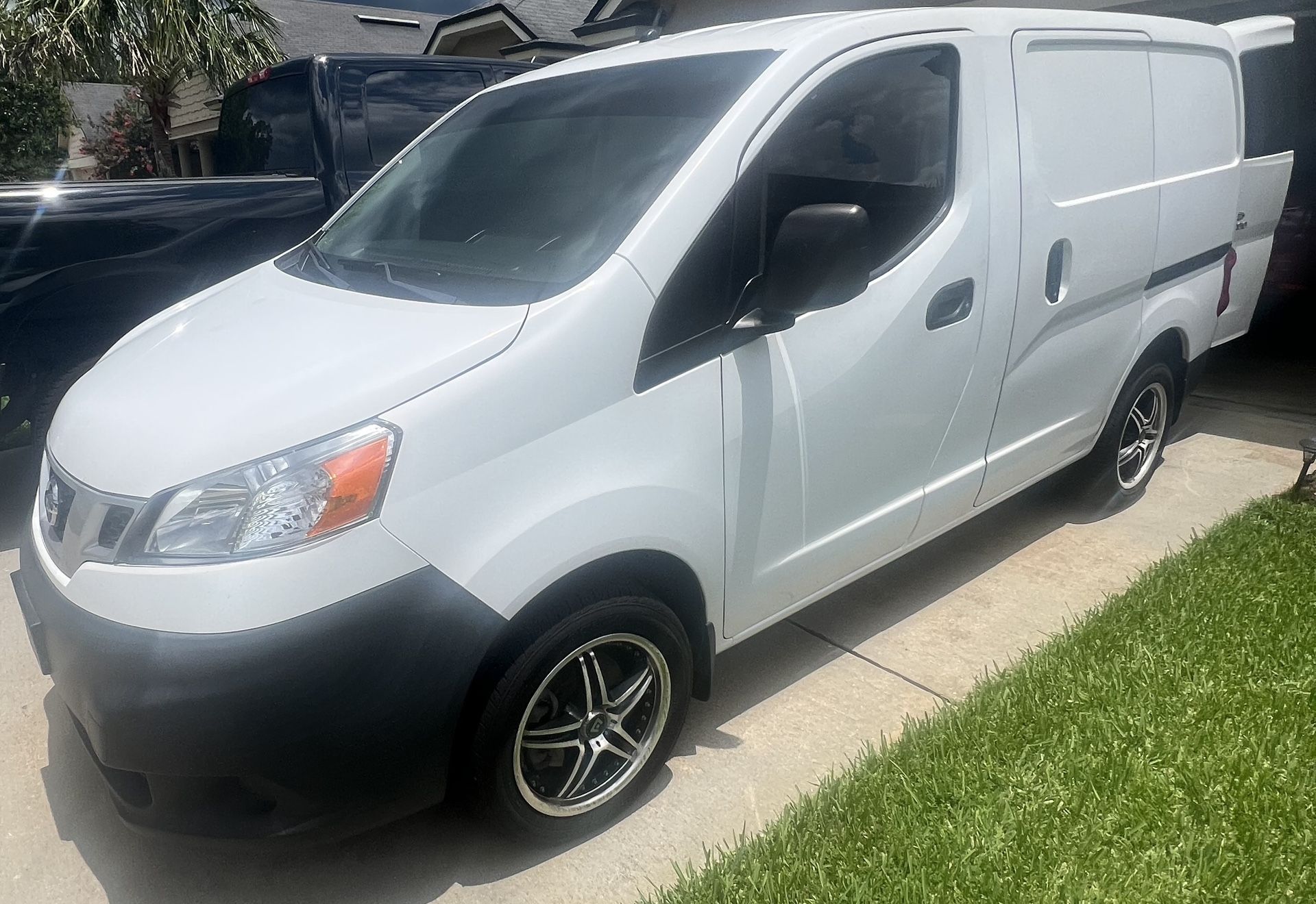 2018 Nissan Nv200