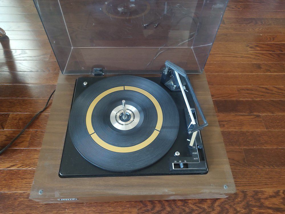 Panasonic record Player model no. RD-7508  