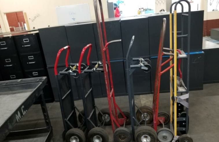 HAND DOLLIES / HAND TRUCKS *can deliver