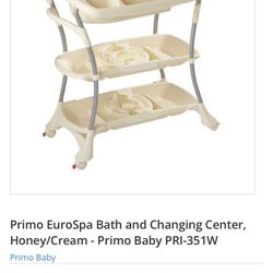 Baby Bathtub and Changing Station 