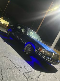 Lincoln Town Car Lowrider Custom Build