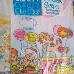 (90) Hanna-Barbara Vintage 2 Piece Children Sleeper Sets $4 Each Set . Location Pharr Texas 78577