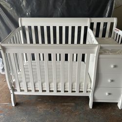 Crib/changing Table Combo