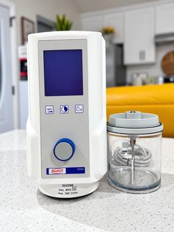 For Sale:   Renfert Twister Vacuum Mixing Unit — Like NEW