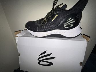 Curry Basketball Shoes