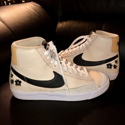 Nike Blazer Mid '77 GS 'Embroidered Floral Size7
