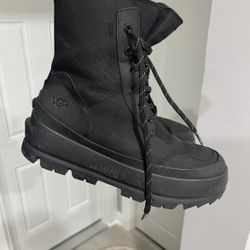 UGG WOMAN BOATS 