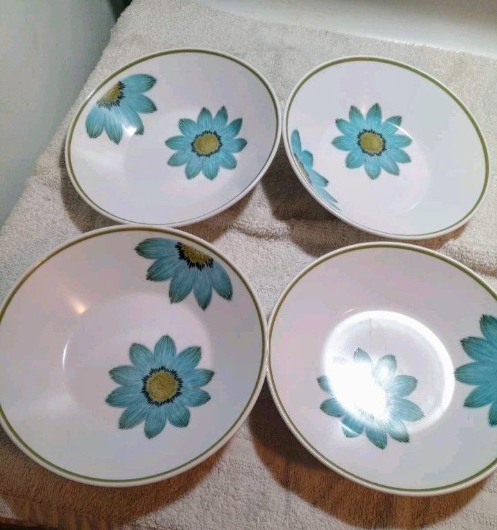 Noritake Progression Up SA Daisy Set of 4 Dessert Fruit Bowls