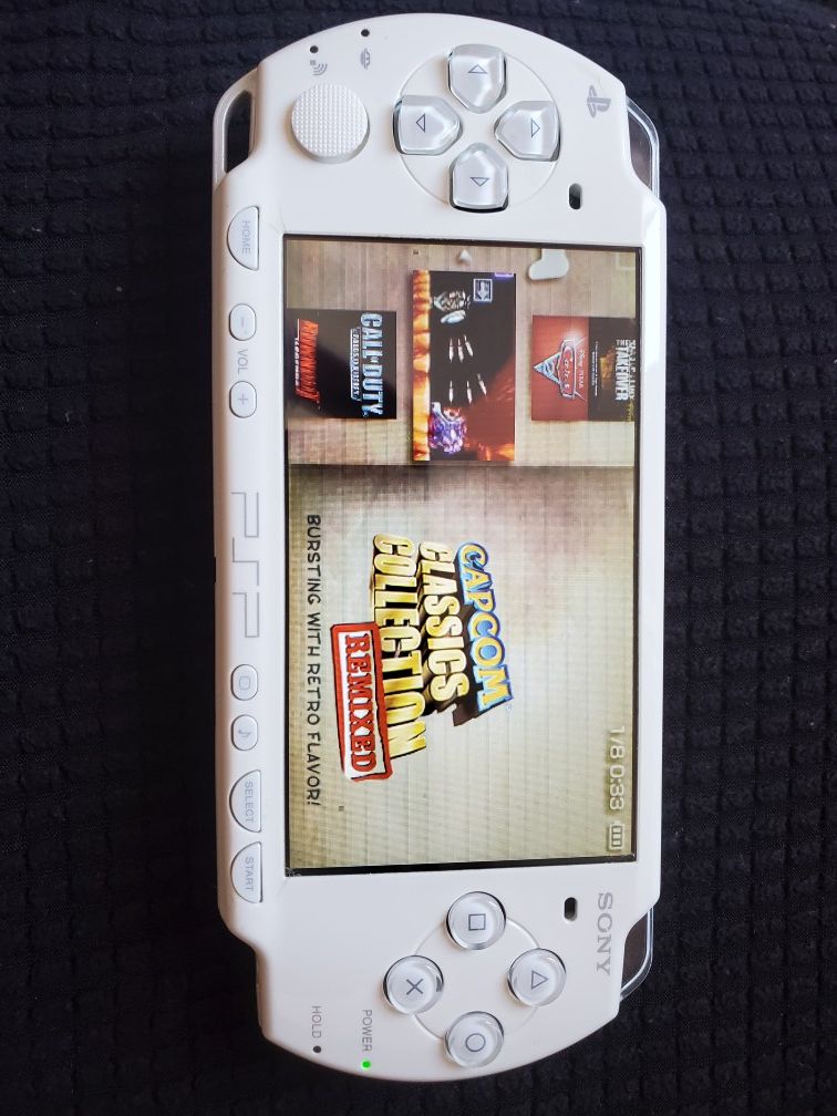 WHITE 2001 * SLIM * - PSP - WITH 5,000 GAMES !!!