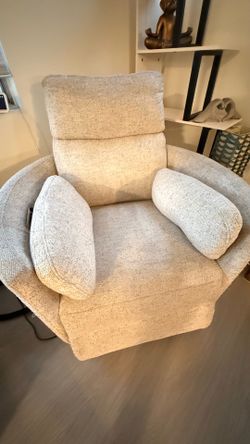 2 Sofas individual reclinables