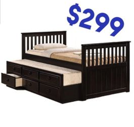 Twin/twin trundle bed with storage drawers