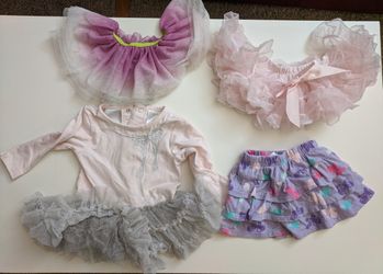 Dress and 3x skirts for 3-6-9 m