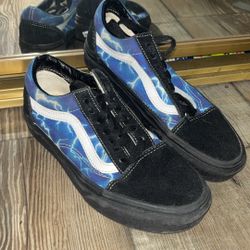 Lightning Vans