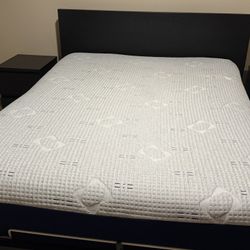 Queen Bed