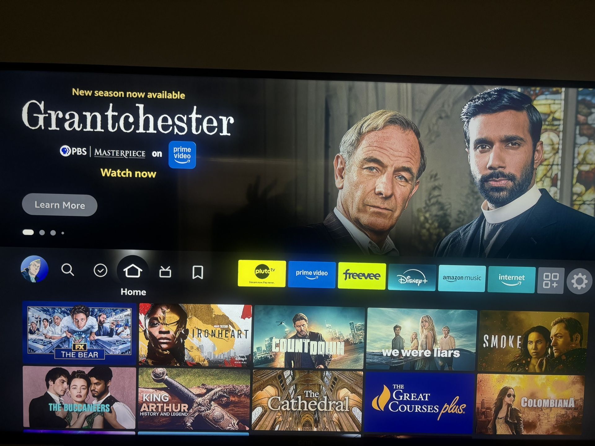 Samsung 32-in LED HDTV With Firestick- No Tv Remote But Won’t Need With Firestick Setup-Excellent Condition