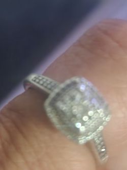 White gold diamond ring
