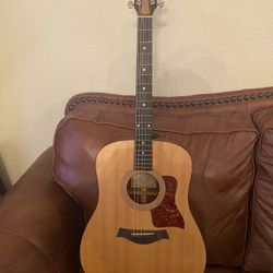 Taylor Guitar Model 210 