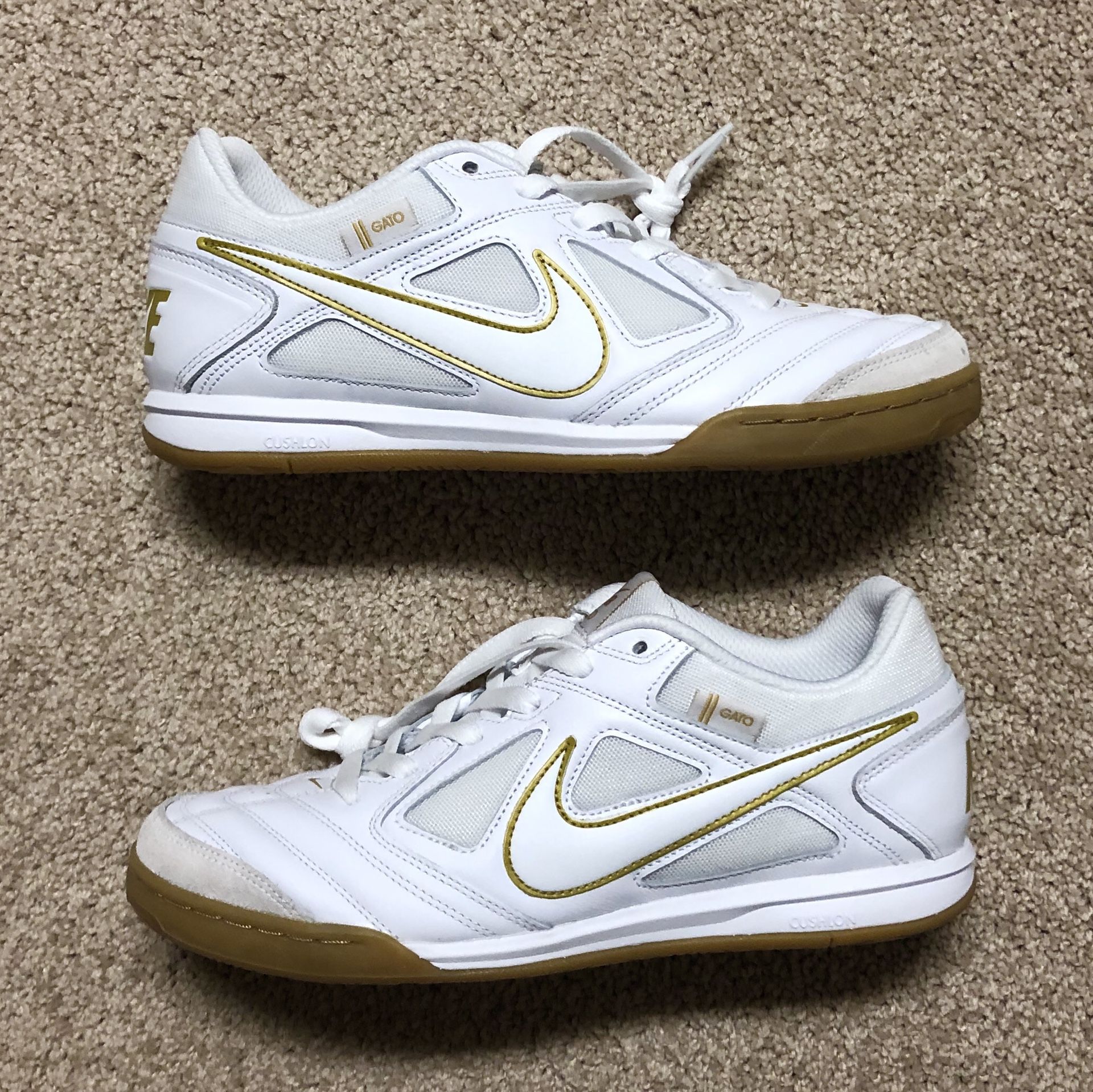NWOB Nike Gato SB - White/Gold Skateboarding Shoes (AT4607-100) Men’s SZ 8.5