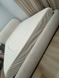 Tov Queen Bed& mattress