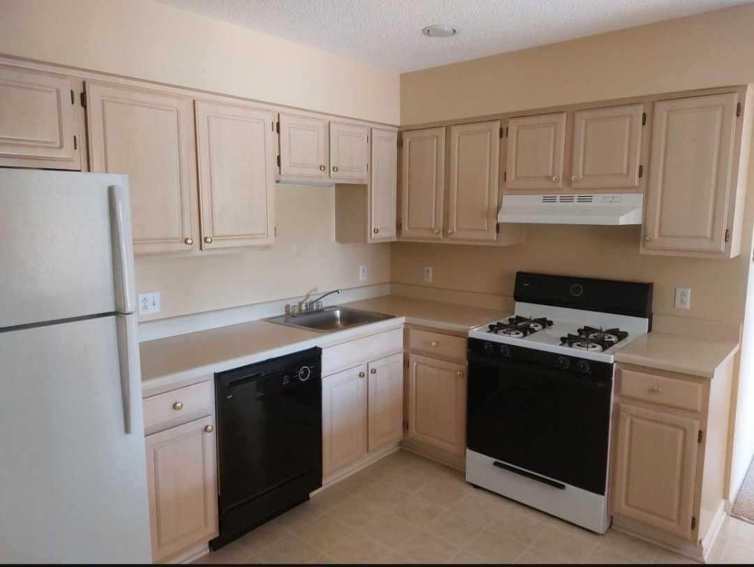 Kitchen Cabinets For Sale