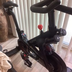 Peloton Bike+ w/ Shoes & Weights – Excellent