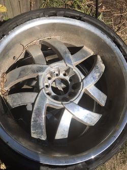 3. 23” inch rims 10 lug