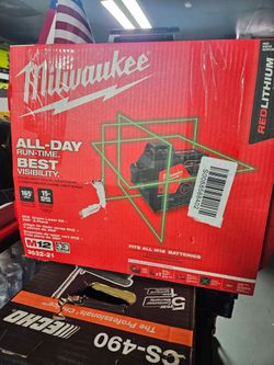 MIKWUAKEE M12 CORDLES 360 GREEN LASER LEVEL KIT NEW