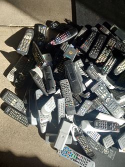 100Mixed TV Remote Controls for $150