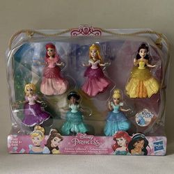 NEW In Box Set Of 6 Disney Princess Figurines With Royal Clips Fashions Dresses
