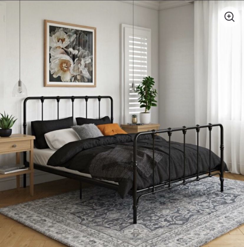 Vintage Inspired Farmhouse Bed Frame (Queen)