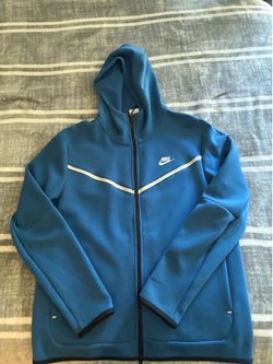 MENS NIKE TECH