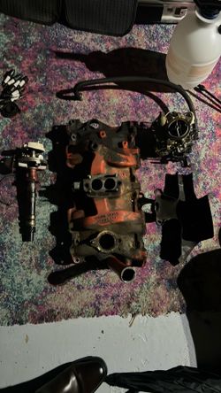 Chevy 307 intake and carb all original
