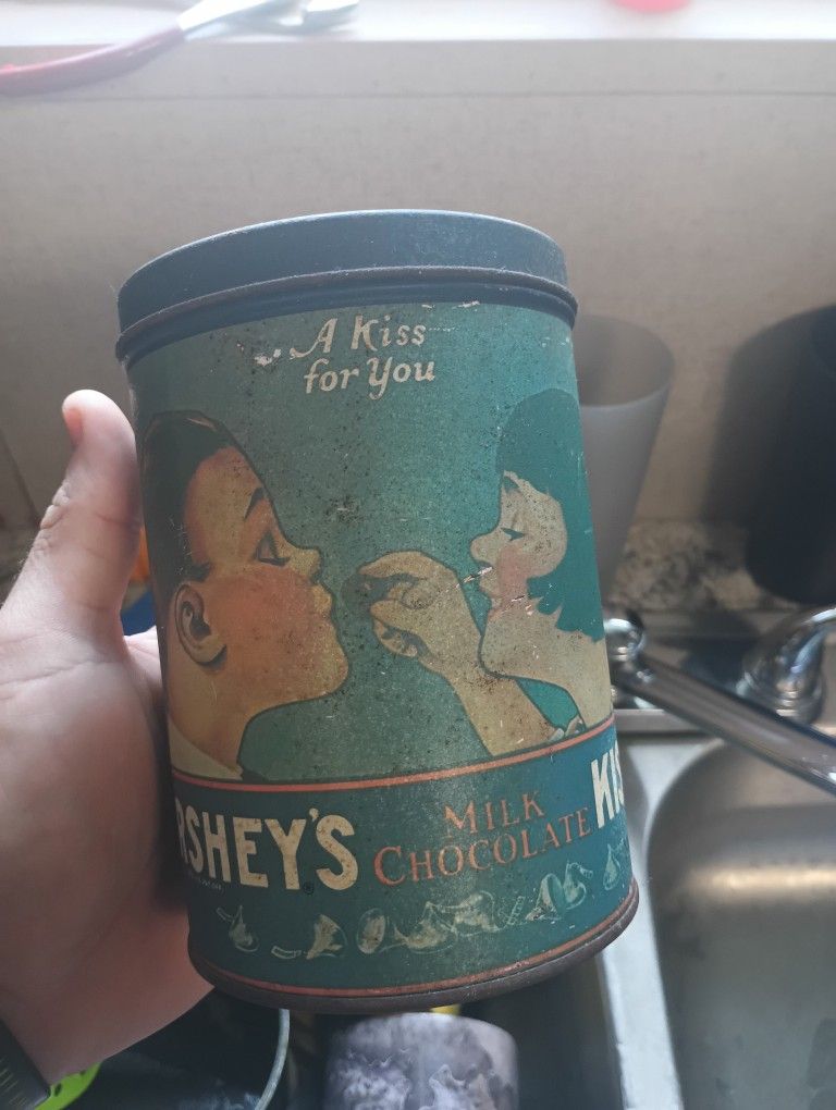 Hershey Kiss Tin