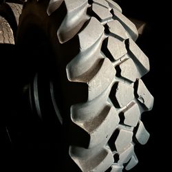 14.00-24 Tractor Tire