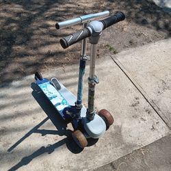!! 2 Kids Scooters  Price For Both