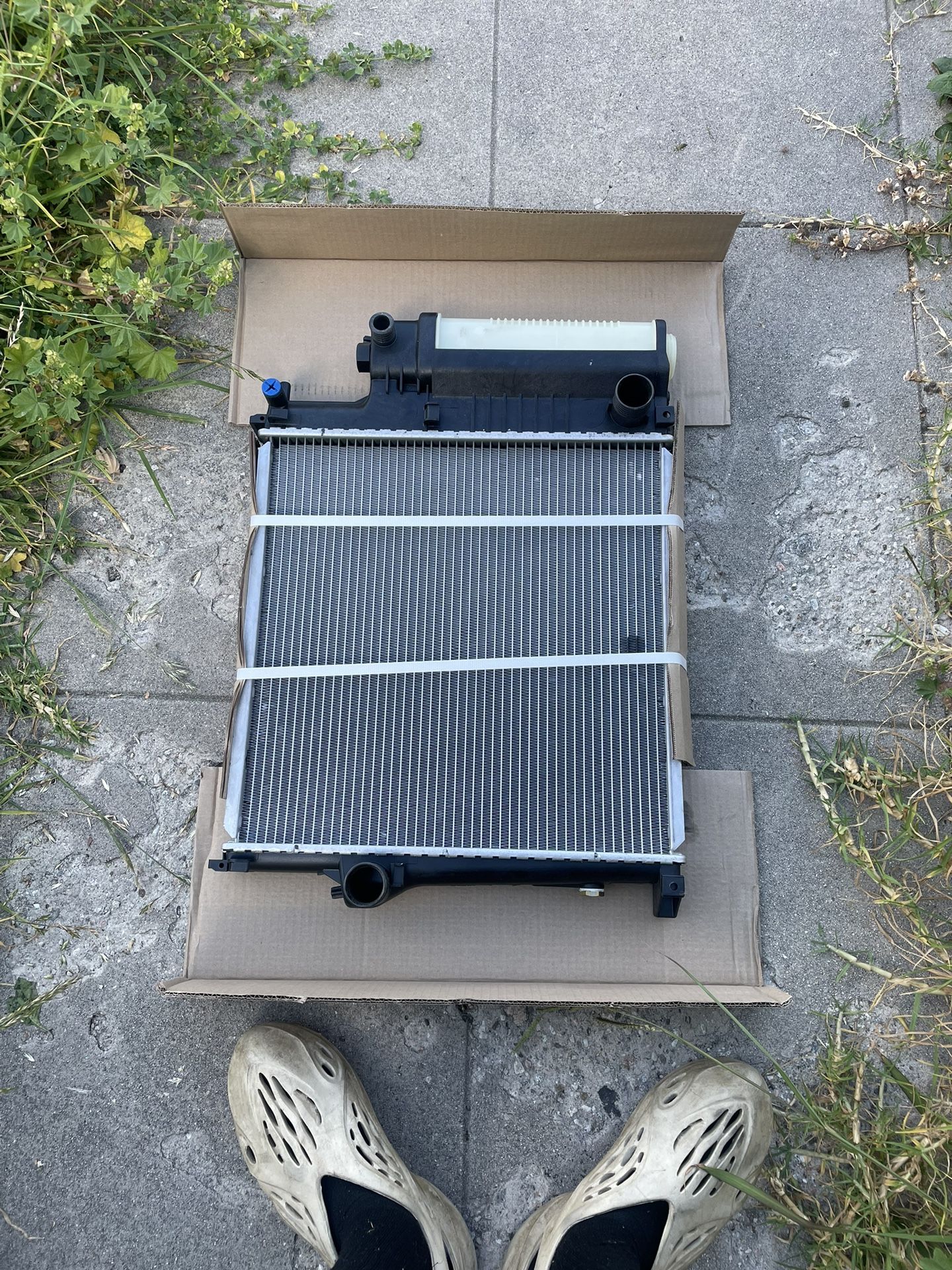 E30/E36 Radiator (MAHLE)