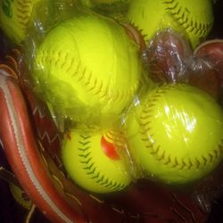 FAST PITCH SLOW PITCH SOFTBALL 🥎🥎🥎🥎 HIGH PERFORMANCE RAWLINGS 12,5 GLOVE!RUBY BROWN N RED! ♥️ only 80 Betta Hurry!