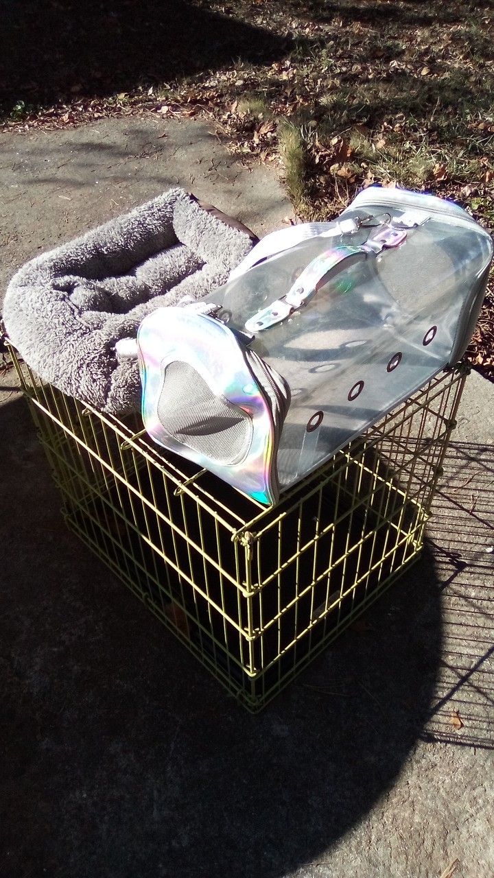 Green Dog Cage +Carrier+Rug 30.00