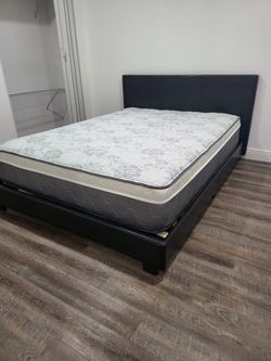 NEW QUEEN-SIZE PILLOW TOP MATTRESS AND BOX SPRING 🆕️