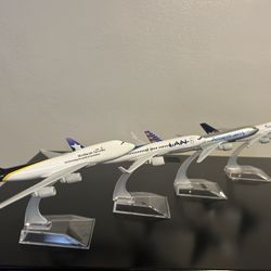 Aviones De UPS, FedEx, LAN  y American  Airlines.  16 cm.  Escala 1:400.