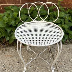 Vintage Vanity outdoor wrought iron metal chair (available if listed)