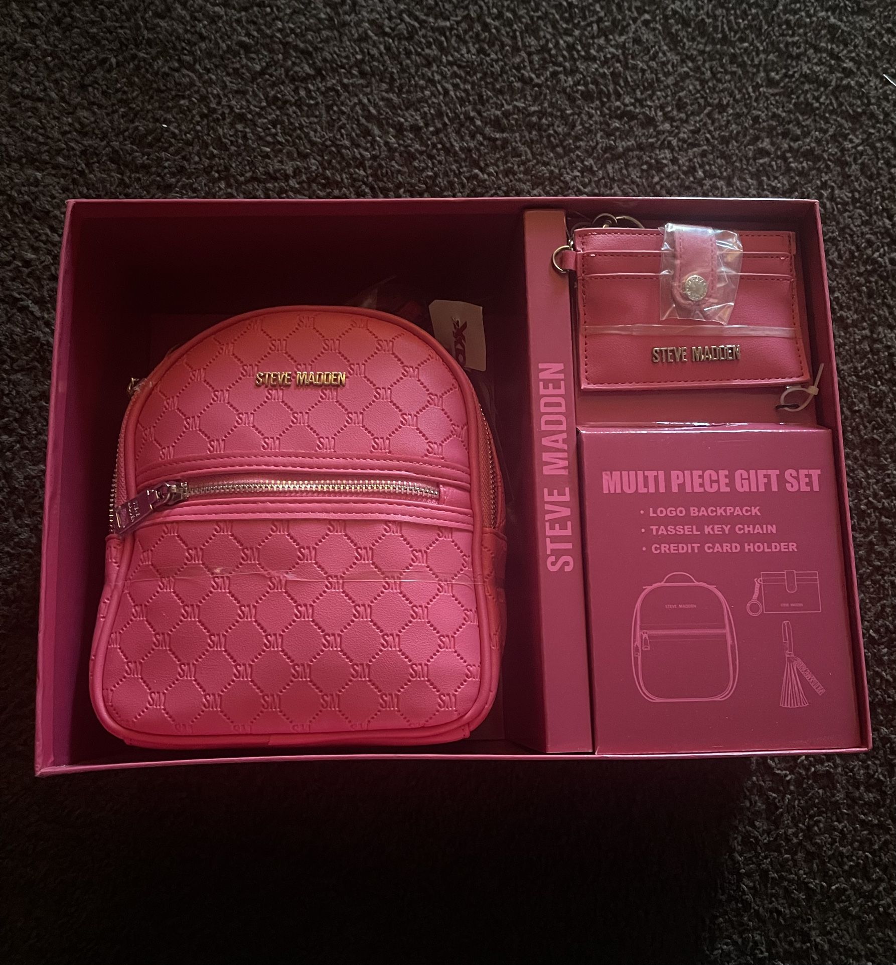 Steve Madden Multi Piece Gift Set